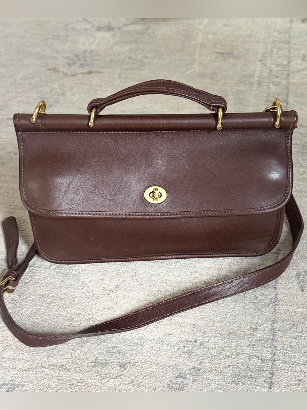 RARE vintage Coach 9153 Willis city bag in mahogany brown leather